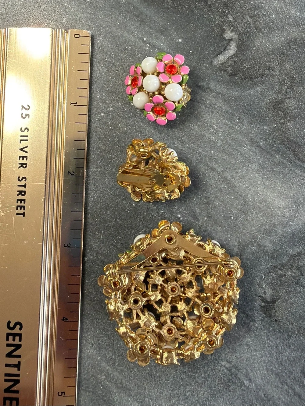 Vintage Pink Flower Power Beaded Brooch Rhinestone Clip On Earrings Set
